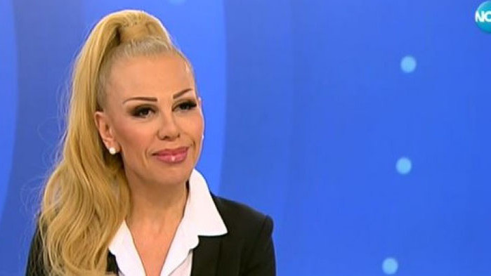 Луна: За нула време с джобни средства пратихме 17 провалени политици в девета глуха