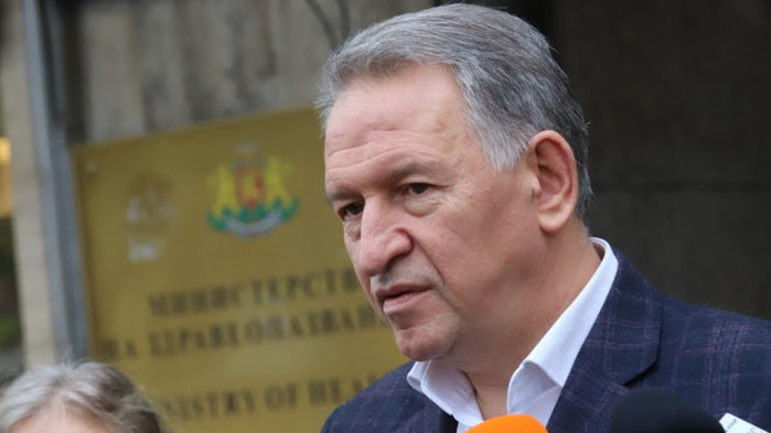 Кацаров отменя подписването на информирано съгласие за ваксинация срещу COVID