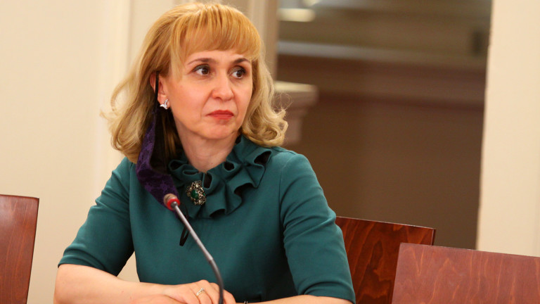 Ковачева: Правата на децата в риск са най-тежко нарушени при COVID