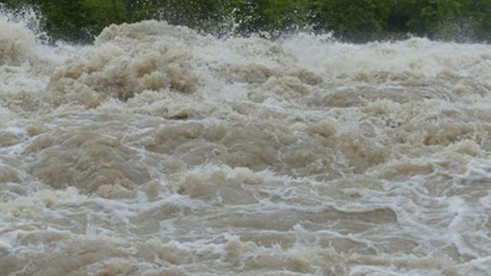 Проливни дъждове взеха 17 жертви в индийски щат, десетки са в неизвестност