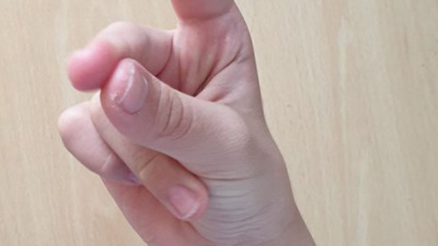 Учени изследваха щракането с пръсти и установиха че това е