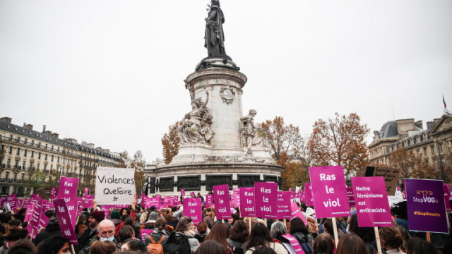 Десетки хиляди протестиращи се събраха в събота в Париж и други