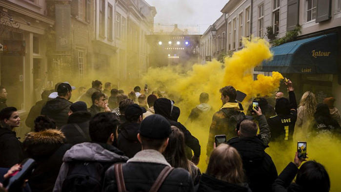 Ранени и задържани по време на продължаващите размирици в Холандия срещу мерките за Covid-19