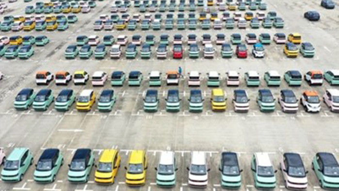 В Китай, който е най-големият автомобилен пазар в света, се