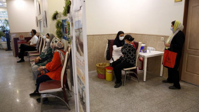 Над половината от населението на Иран е ваксинирано изцяло срещу