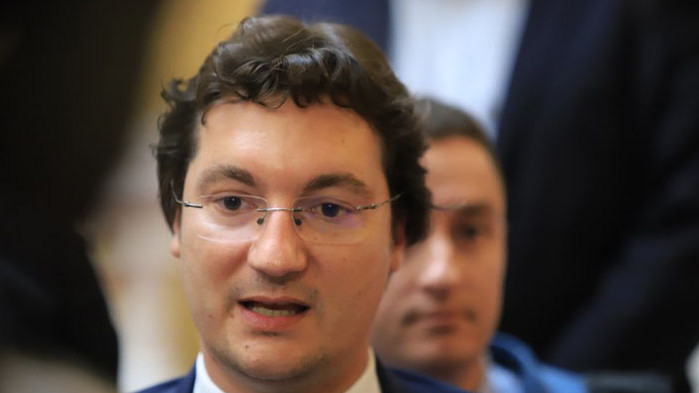 Крум Зарков ще се кандидатира за лидер на БСП. Той