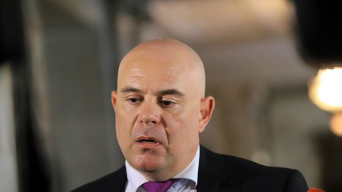 Главният прокурор Иван Гешев възложи разследването на тежкия пътен инцидент