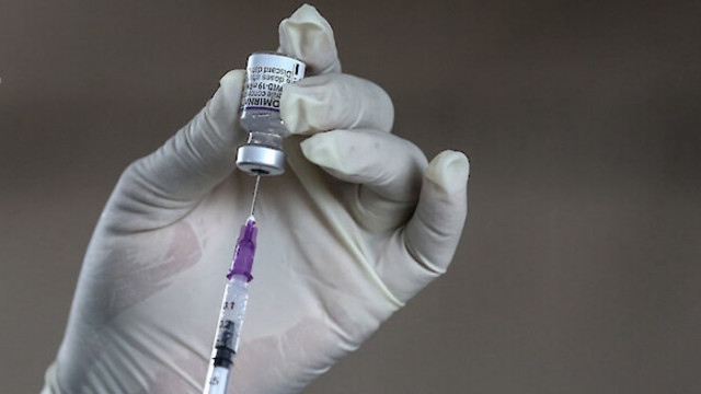 От Pfizer BioNTech заявиха че тяхната ваксина срещу Covid 19 остава 100