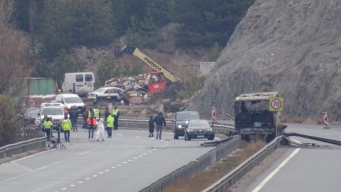 Екип от шестима следователи от НСлС и трима прокурори от