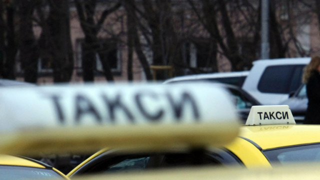 Във Варна арестуваха мъж нападнал и ограбил таксиметров шофьор съобщиха