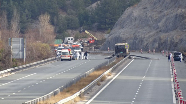 Автобусът на македонската туристическа агенция Беса транс който катастрофира 23
