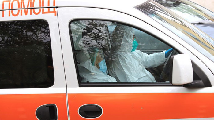 Разследват смъртта на 62-годишен мъж, разкарван по болници след отрицателен тест за Covid