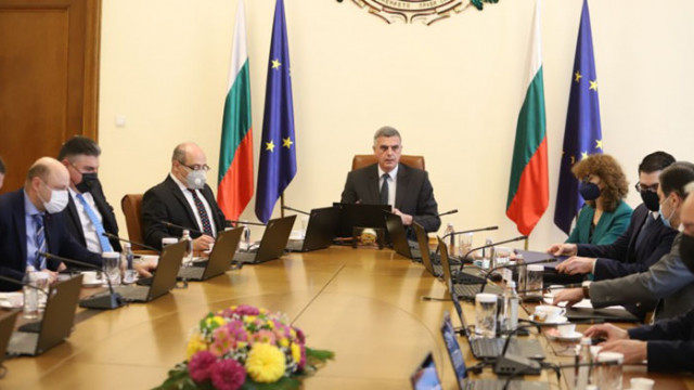 Утре Радев ще отправи послание към народа и Народното събрание