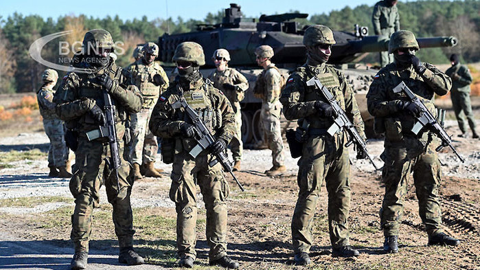 Полша преговаря за възможно дислоциране на войски на НАТО по г раницата