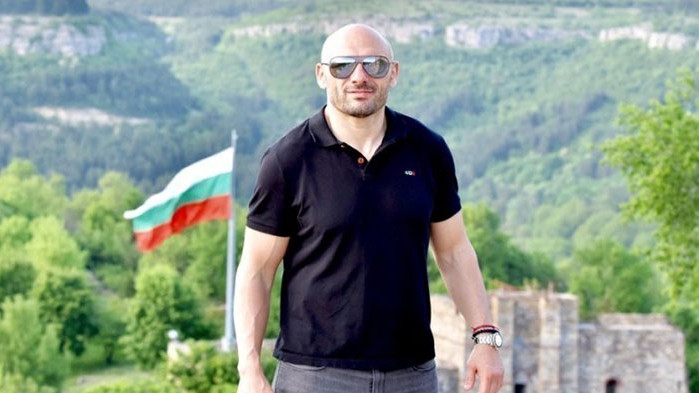 Стъки: Нищо добро не ни очаква от политици, които започват речите си с “Уважаеми г-н Президент”