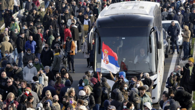 В Сърбия за втора поредна седмица демонстранти блокираха пътища в повече от 50
