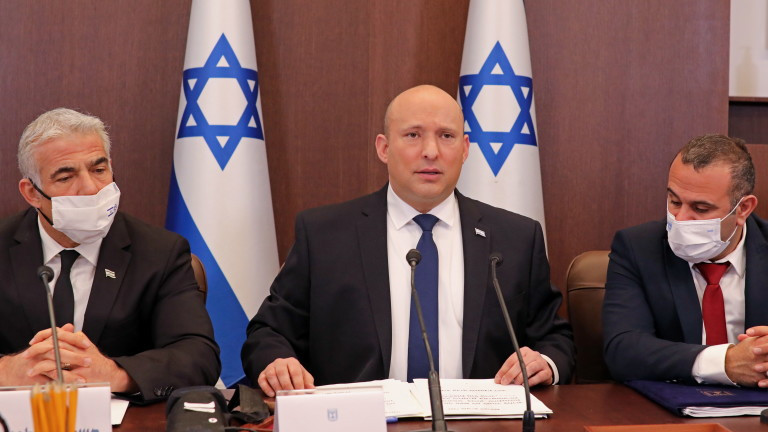 Израелският министър-председател Нафтали Бенет призова в неделя световните сили да