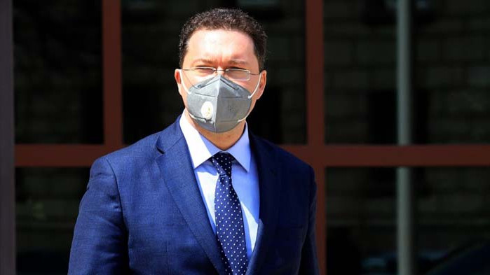 В момента се оформя една ляво-либерална коалиция. Ние няма как