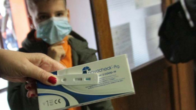 Учениците се връщат в клас В класните стаи ще влязат