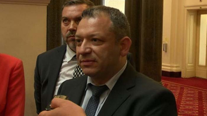 Euractiv.bg: Фаворитът за външен министър Гърдев излъга за работата си в ЕП