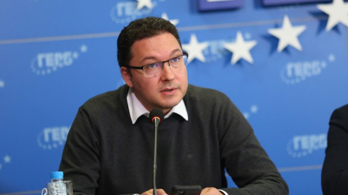 Той каза още, че чрез бъдещия кабинет президентът ще се