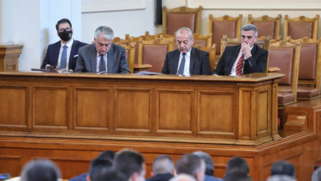 В Народното събрание депутатите обсъдиха правилата за дистанционно участие в заседанията
