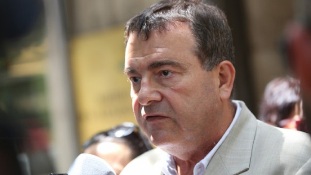 Бившият заместник здравен министър Димитър Петров беше повикан в Комисията