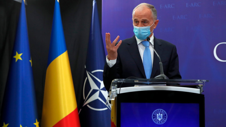 Заместник-генералният секретар на НАТО Мирча Джоана заяви в петък, че има интензивна