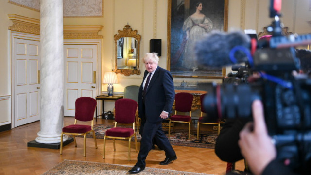 Британският премиер Борис Джонсън е изправен пред бунт в своята партия