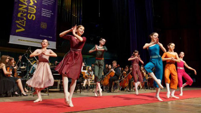 Празничният концерт “Зимна приказка” на НУИ "Добри Христов" днес във Варна