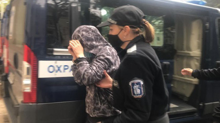22-годишната Мартина от пожара във "Владиславово" остава в ареста