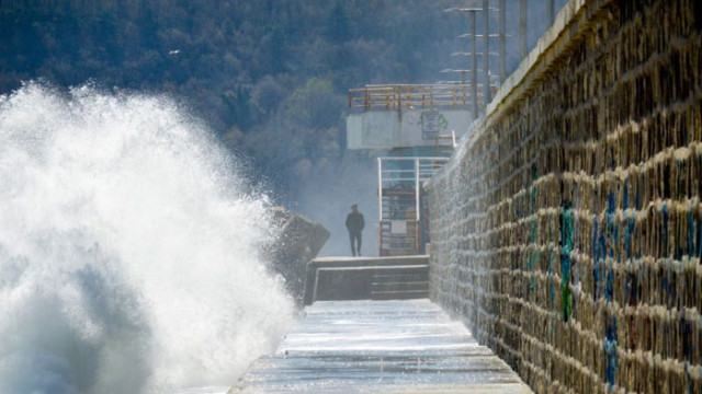 За днес 12 декември е обявен жълт код за силен