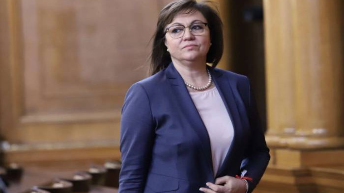 Нинова се подмаза на Петков и Василев: Познавате ме, не правя празни комплименти