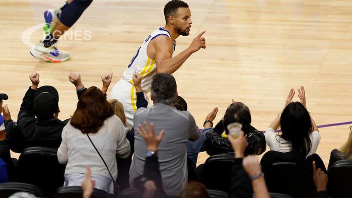 Стеф Къри подобри рекорда на Рей Алън по отбелязани тройки