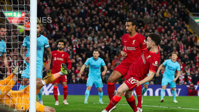 Ливърпул победи Нюкасъл след обрат в мач от 17 ия кръг