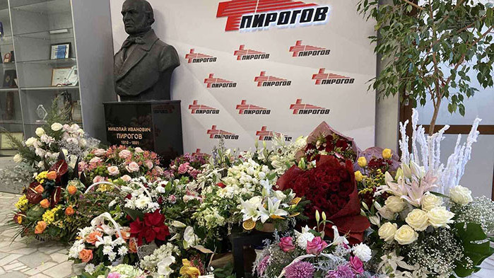 Пирогов“ се превърна в цветна градина Примата на българската поп