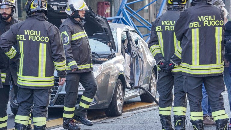 Трима загинали при падане на кулокран в Италия