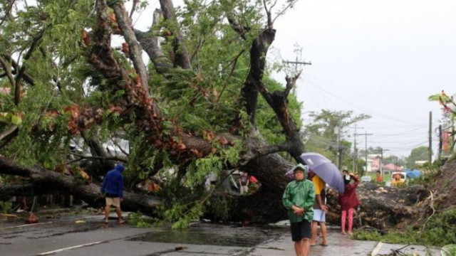Мощен тайфун: Расте броят на жертвите във Филипините