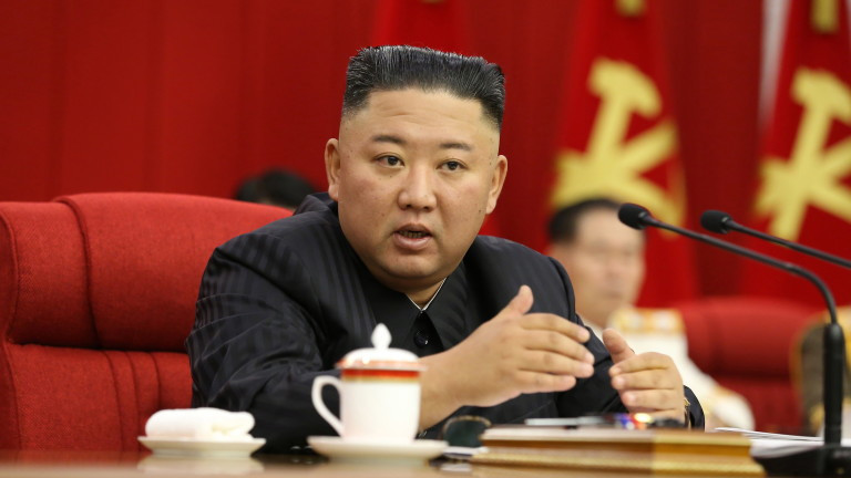 Севернокорейският лидер Ким Чен-ун е бил третият най-търсен политик от интернет потребителите