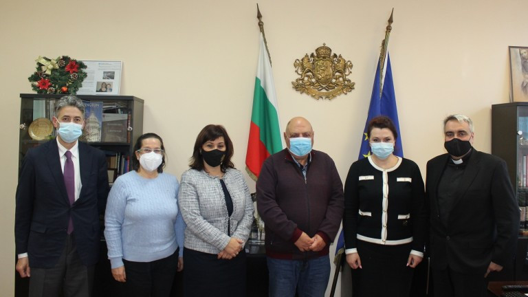 Сербезова обединява усилия със Съвета на религиозните общности за COVID ваксинацията