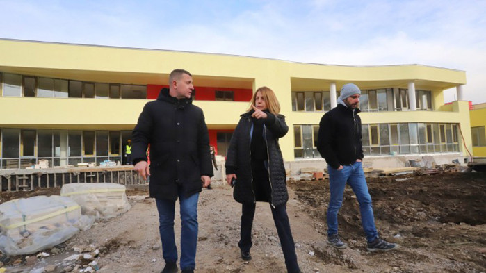 Фандъкова: Строят се 13 детски градини в София, забавяне има в „Лозенец“ и „Красно село“