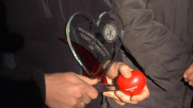 Наградиха пожарникарите, спасили хората от горящия блок в Благоевград