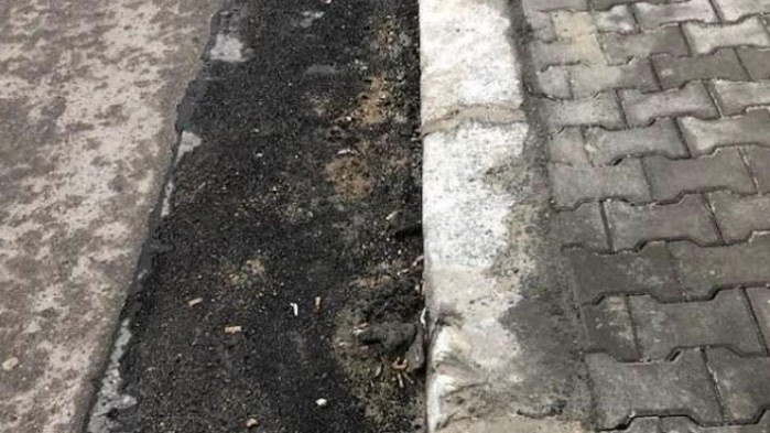Гарантирано от Трайчо Трайков: „Нови тротоари“ с кръпки и опасни шахти (СНИМКИ)