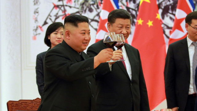 Севернокорейският вожд Ким Чен ун похвали отиващия си китайски посланик Ли