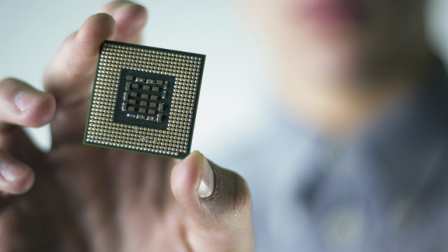 Intel влага десетки милиарди в нови съоръжения в Европа