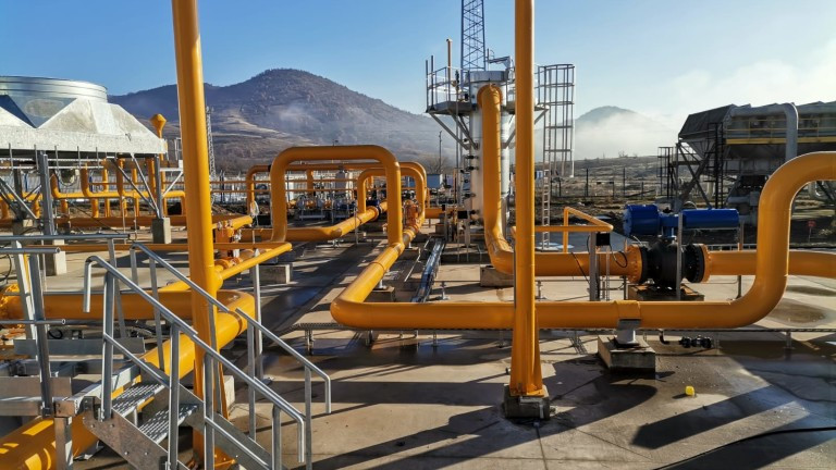 Пети ден руският газ по Ямал-Европа тече в обратна посока