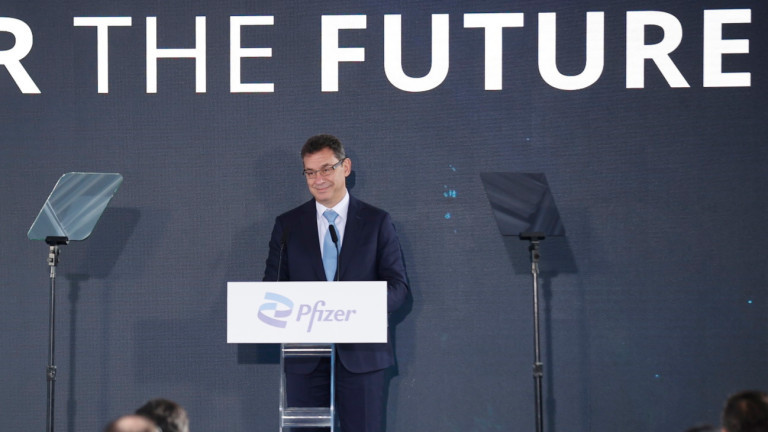 CNN Business определи изпълнителния директор на Pfizer Алберт Бурла, роден