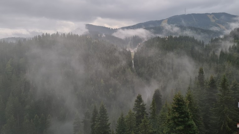Лавинна опасност има в районите към Мальовица нагоре и в