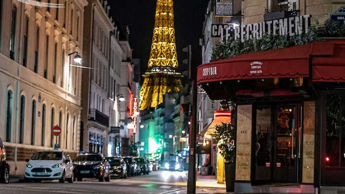 Нощните клубове във Франция остават затворени до края на януари