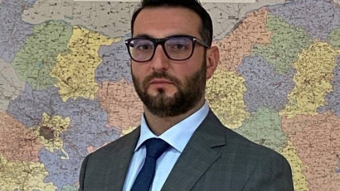 Името на Василев нашумя около скандала с разтопения битум в